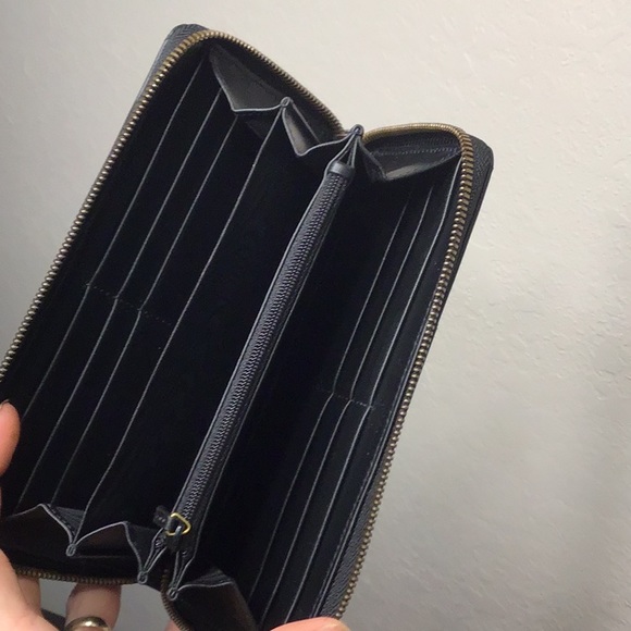 Wallet - Picture 3 of 5